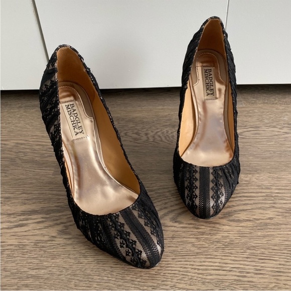 Badgley Mischka Lace Pointed Toe Heels - Picture 2 of 3